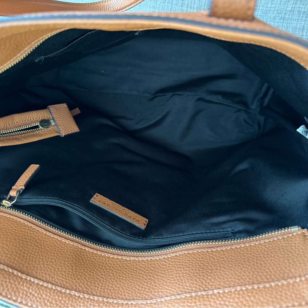 Marc Jacobs Cognac Leather Pebble Tote with Gold Hardware - Picture 5 of 6